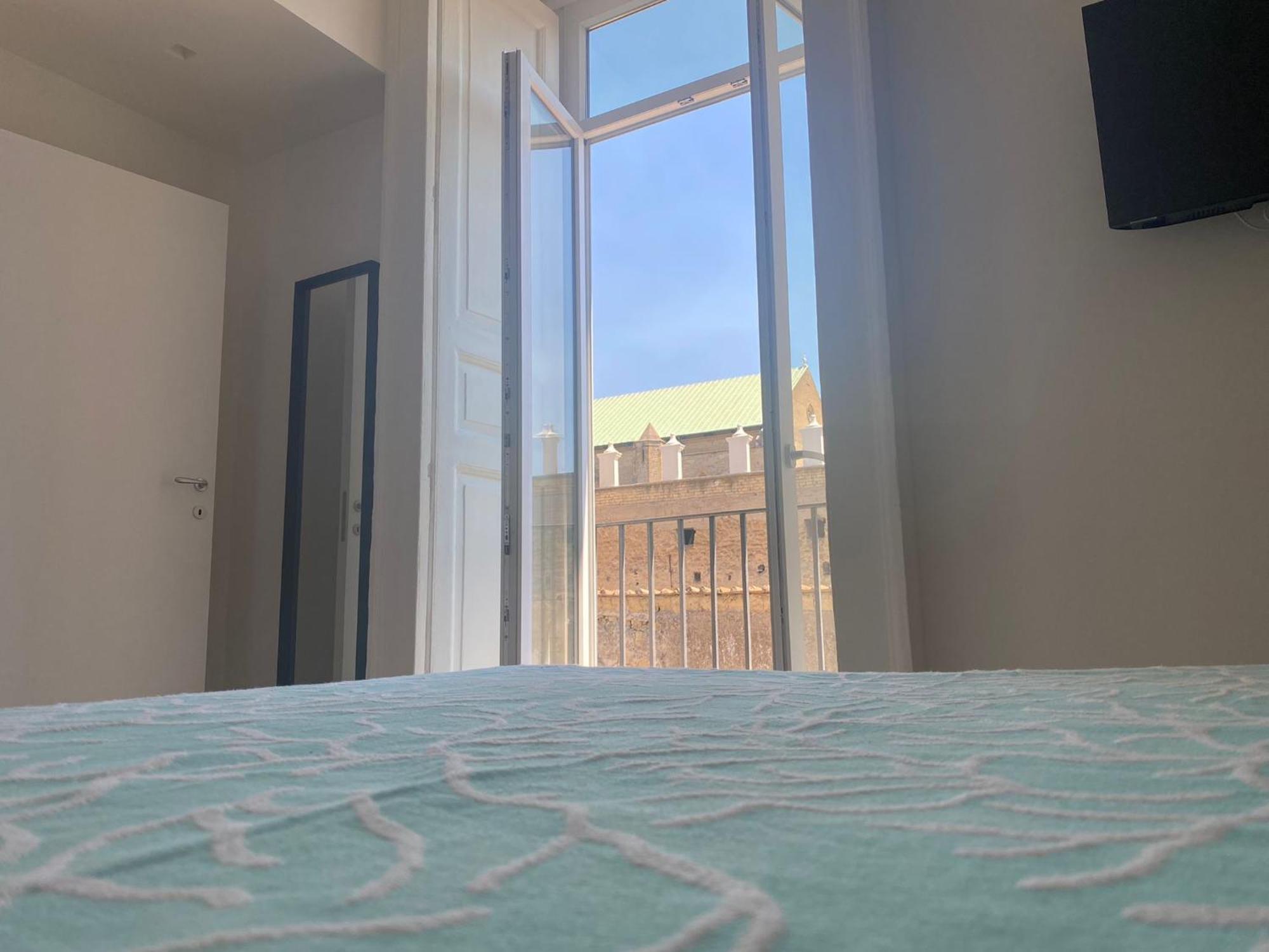 Centrantico - S. Chiara View Apartment Наполи Екстериор снимка